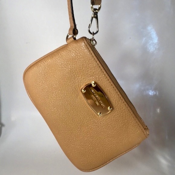 Michael Kors Wristlet ID Holder/Coin Purse/Wallet - Picture 4 of 7